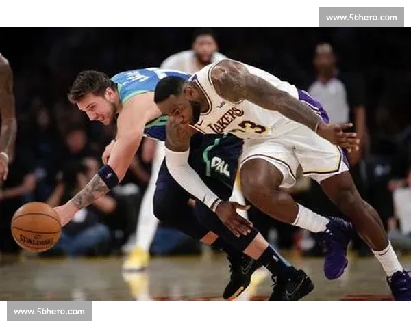 湖人对决热火精彩直播赛况分析与全场精彩瞬间回顾